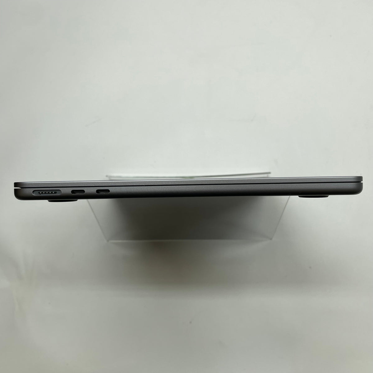 2022 Apple MacBook Air 13.6" M2 8C GPU 3.5GHz 8GB RAM 256GB SSD MLXW3LL/A