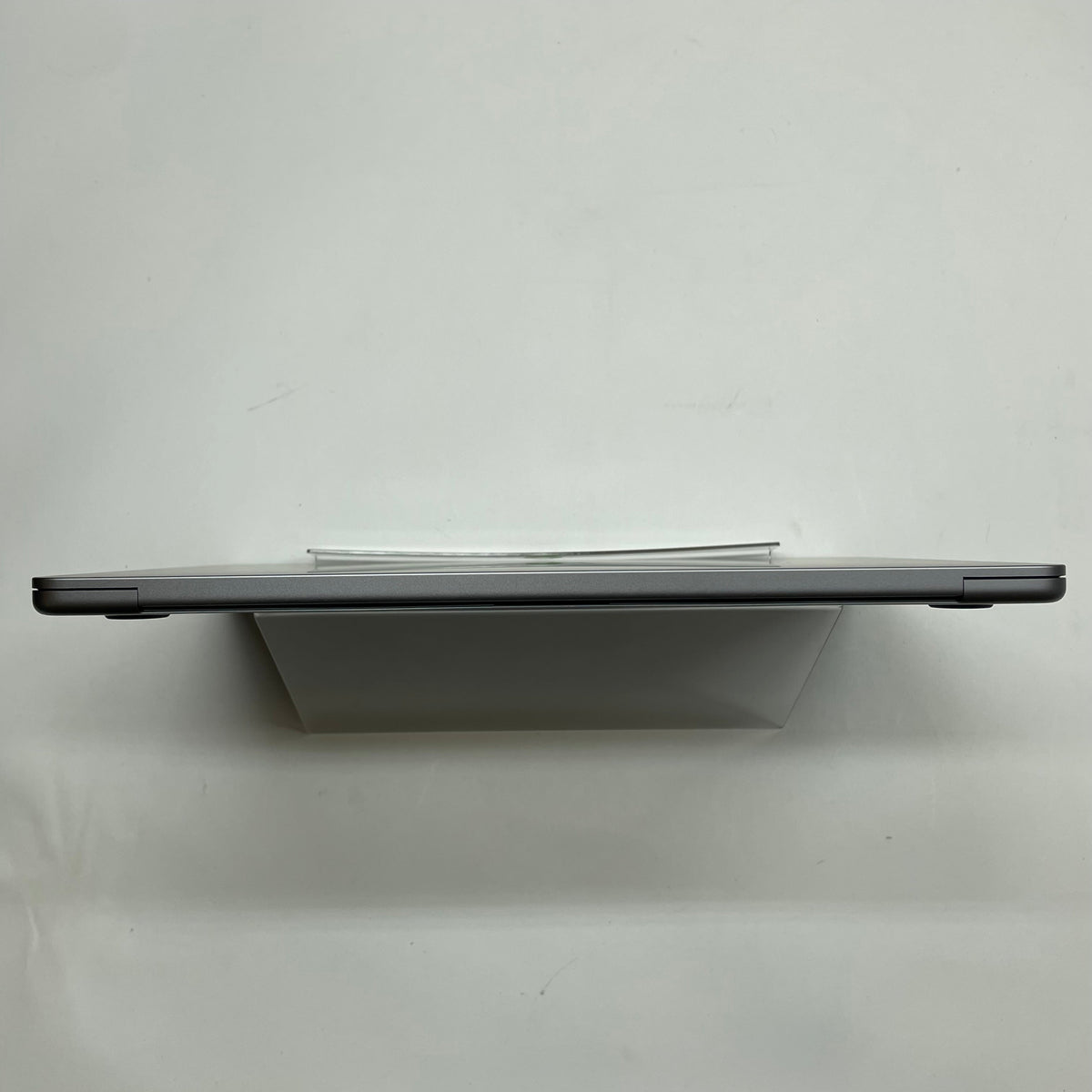 2022 Apple MacBook Air 13.6" M2 8C GPU 3.5GHz 8GB RAM 256GB SSD MLXW3LL/A