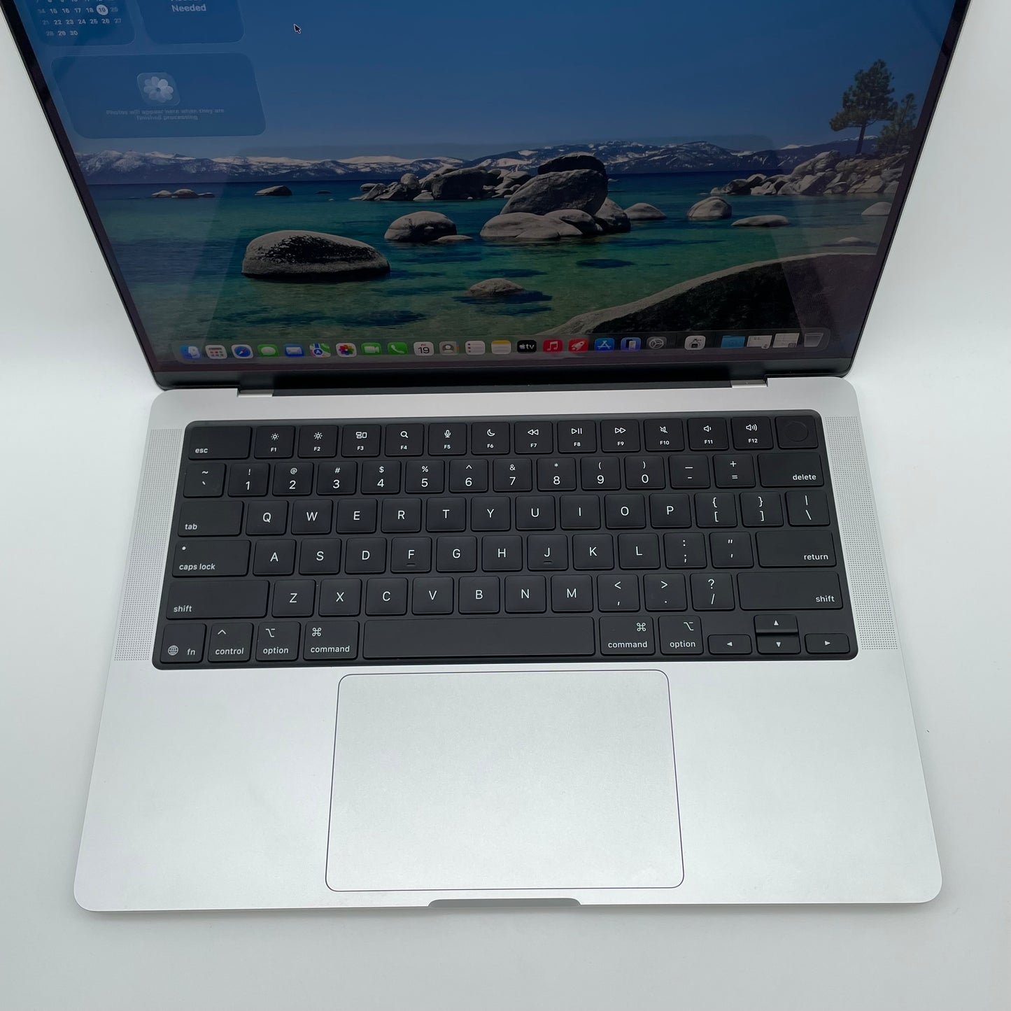 2025 Apple MacBook Pro 14" M5 10C GPU 4.6GHz 16GB RAM 1TB SSD MDE54LL/A