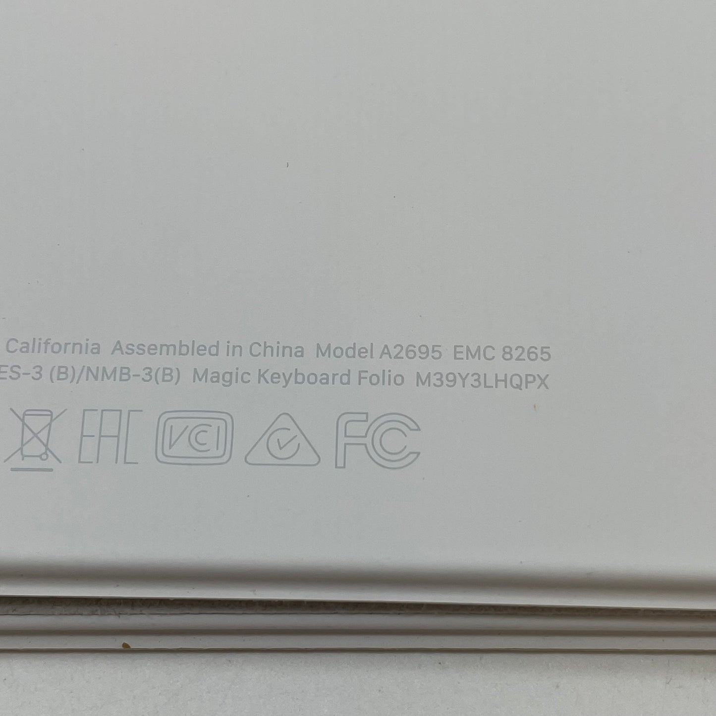 Apple Magic Keyboard Folio 10.9",11" Keyboard Folio Case White A2695